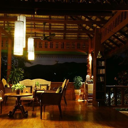 Hotel Khum Lanna Phrao Exterior foto