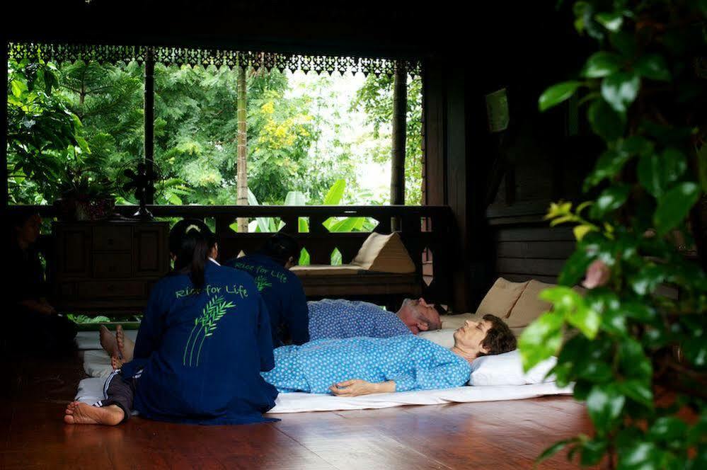 Hotel Khum Lanna Phrao Exterior foto